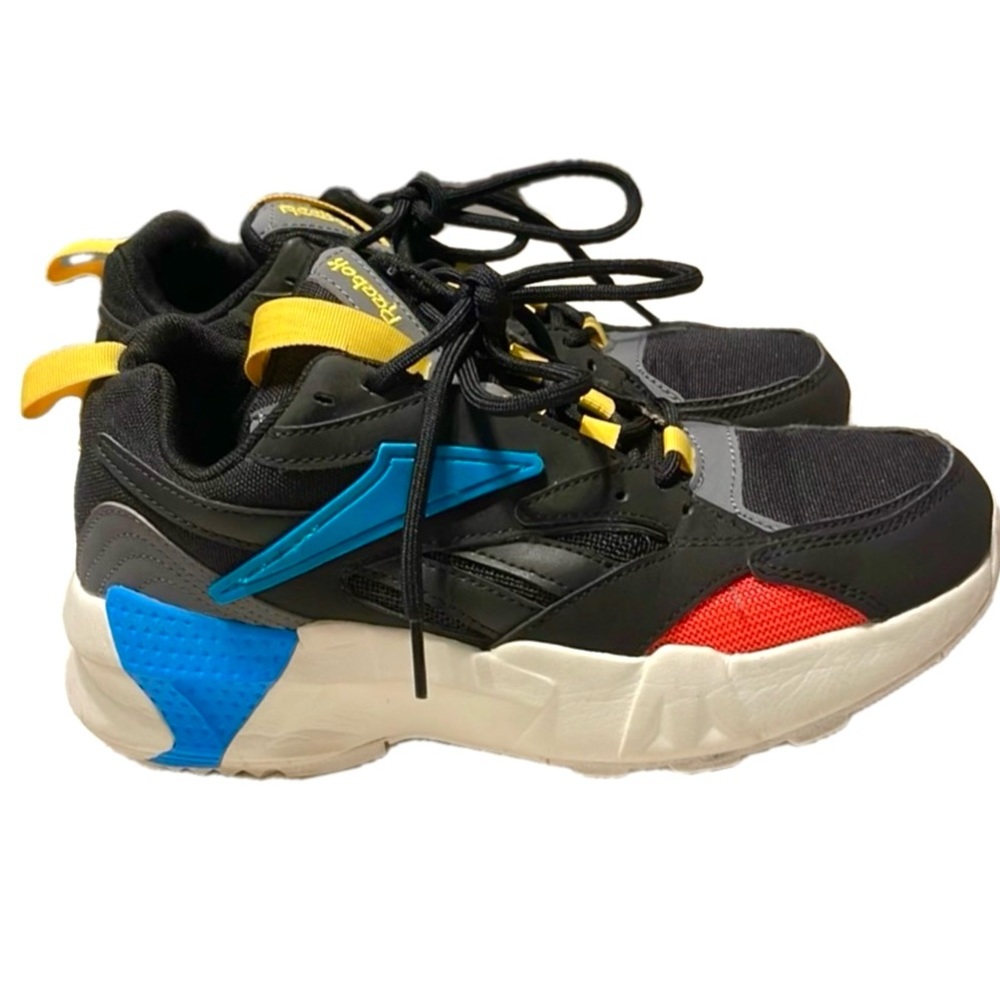 Reebok Aztrek Lace Up Sneakers Size 7